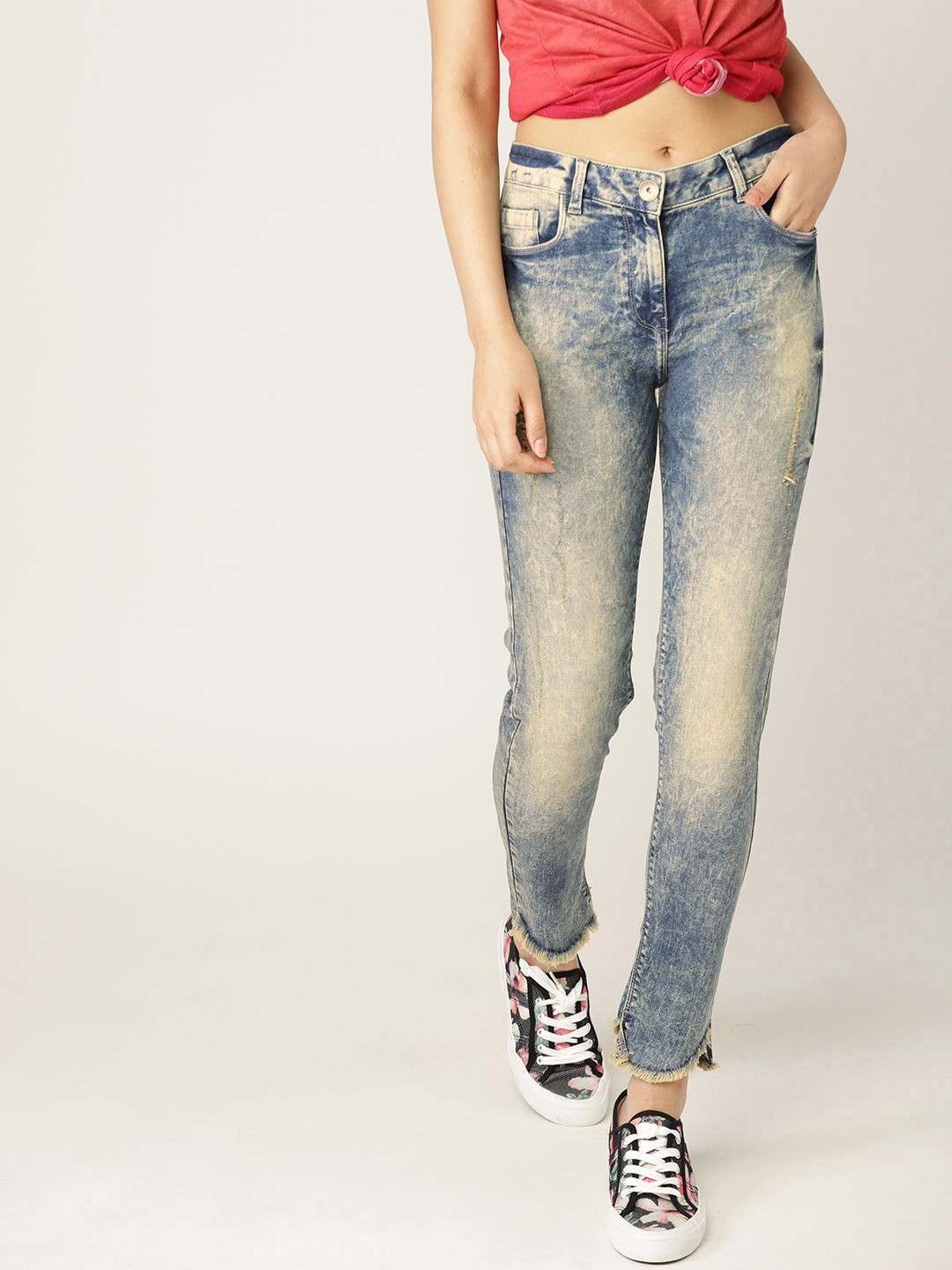 

United Colors of Benetton Women Blue Skinny Fit Mid-Rise Mildly Distressed Stretchable Jeans