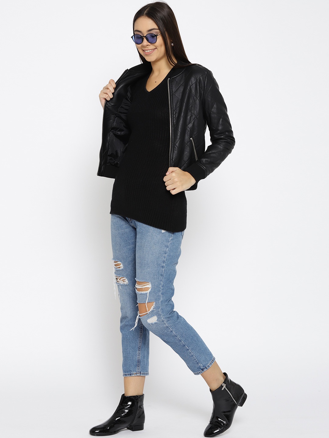 

Species Women Black Solid Pullover