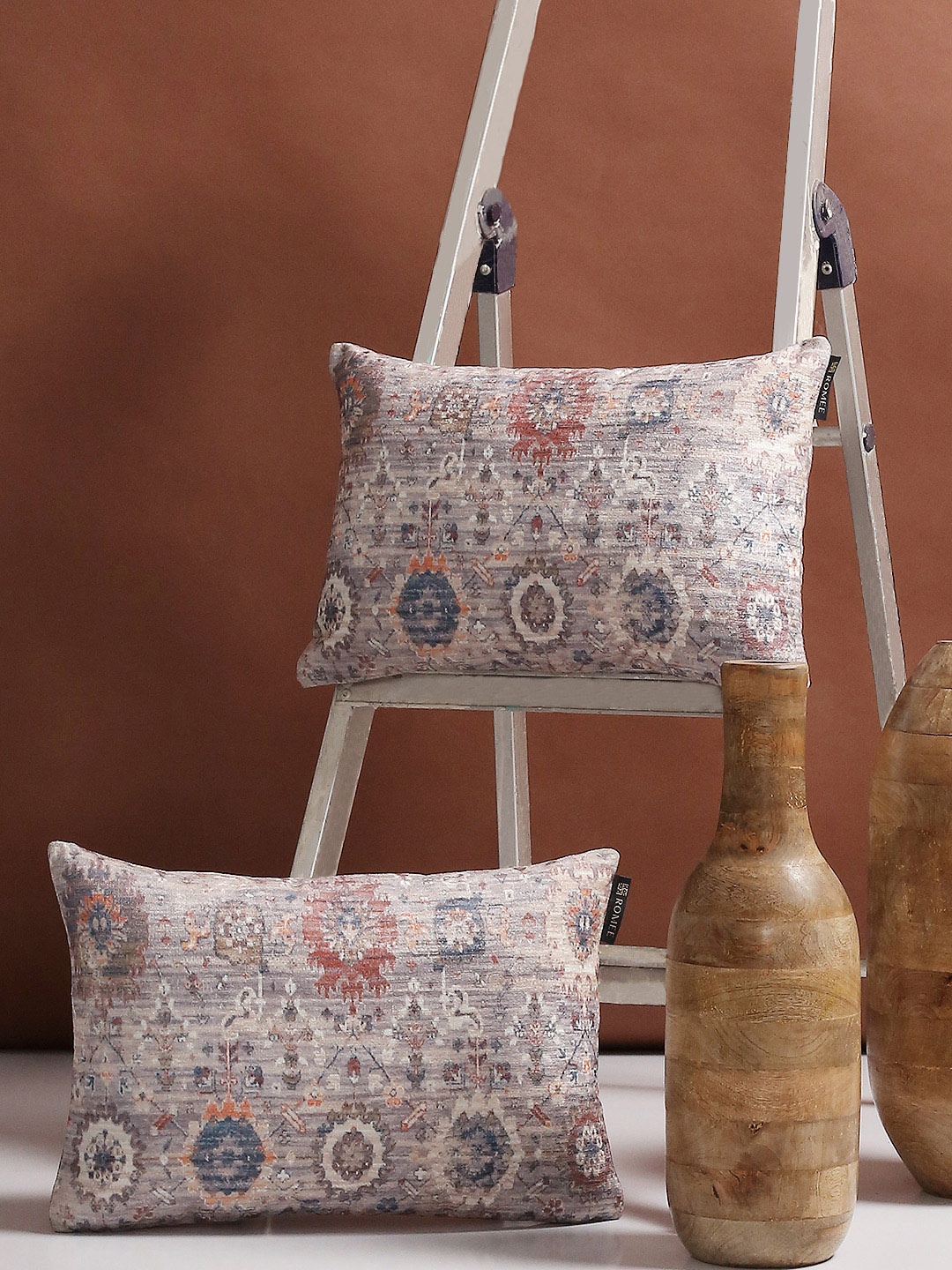 

ROMEE Multicoloured Set of 2 Ethnic Motifs Rectangle Cushion Covers, Multi