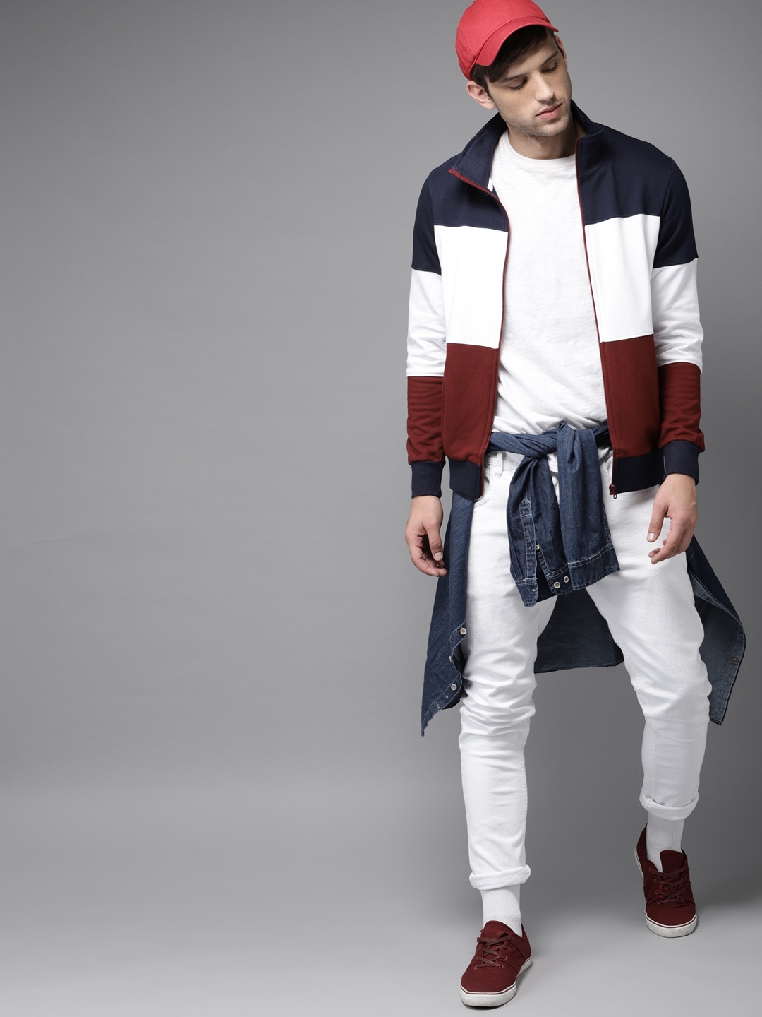 

HERE&NOW Men Navy & White Colourblocked Sweatshirt, Navy blue