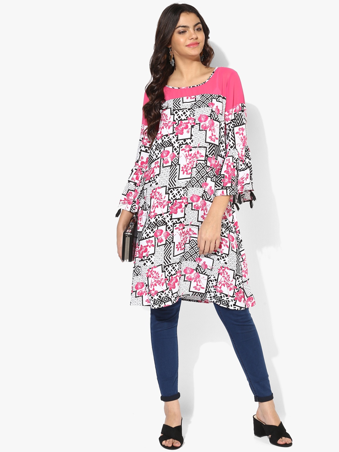 

AKKRITI BY PANTALOONS Women Pink & White Floral Printed Bell Sleeves A-Line Kurta