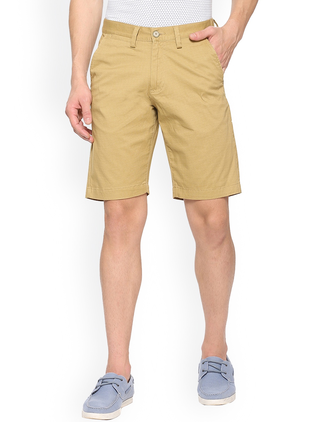 

Allen Solly Men Khaki Self Design Regular Shorts