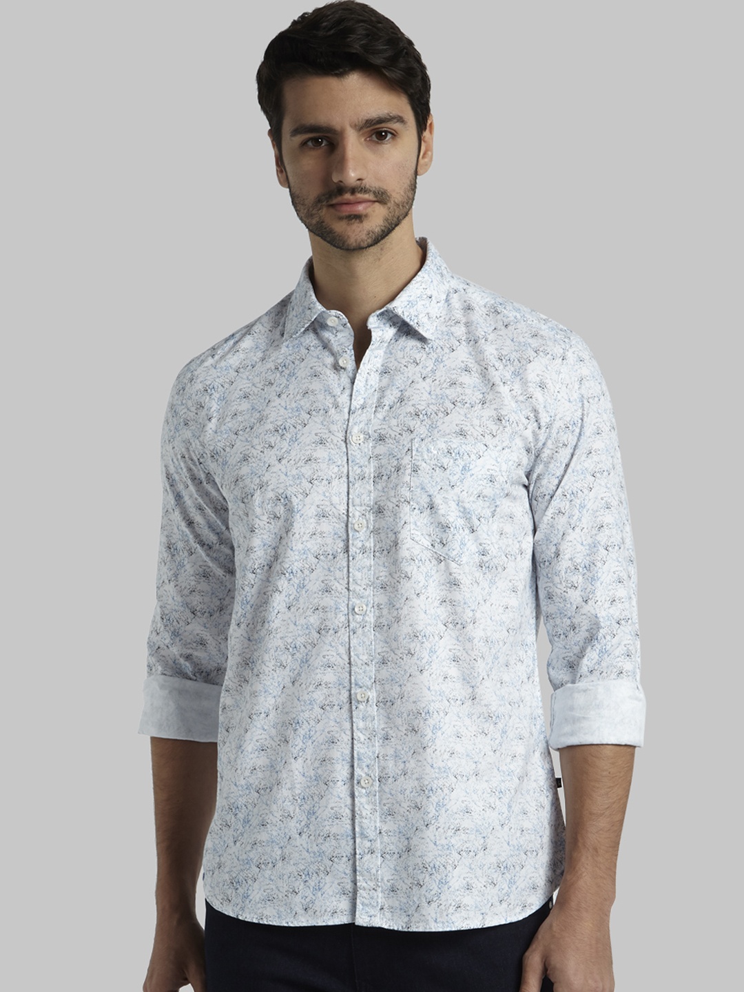 

Parx Men White & Blue Slim Fit Printed Casual Shirt