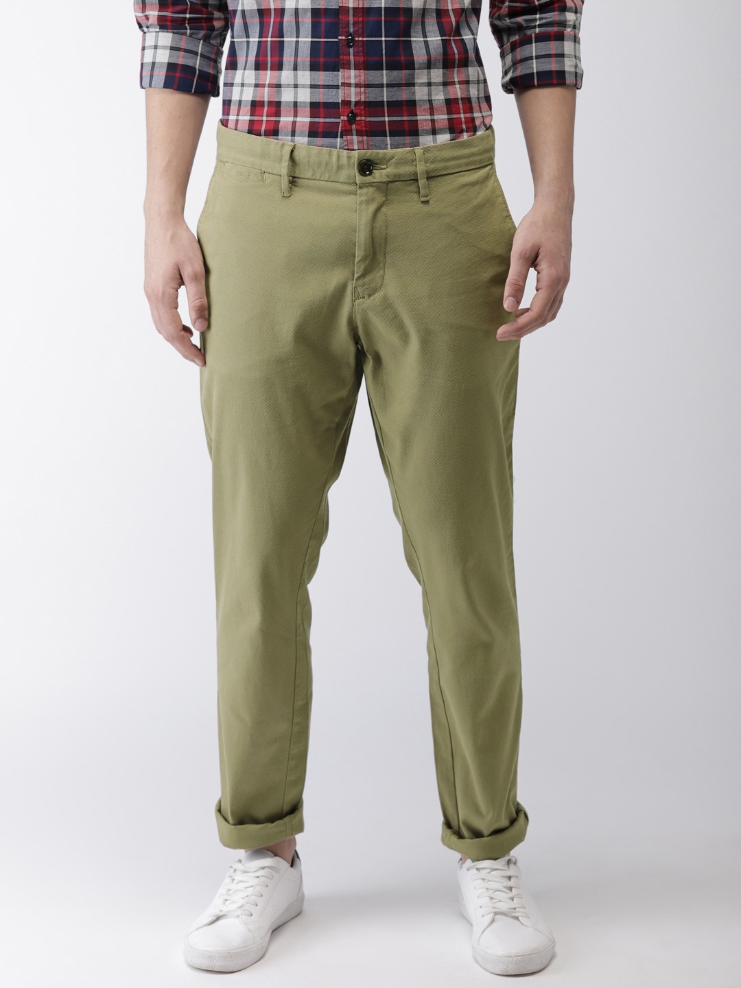 

Tommy Hilfiger Men Khaki Straight Fit Solid Chinos