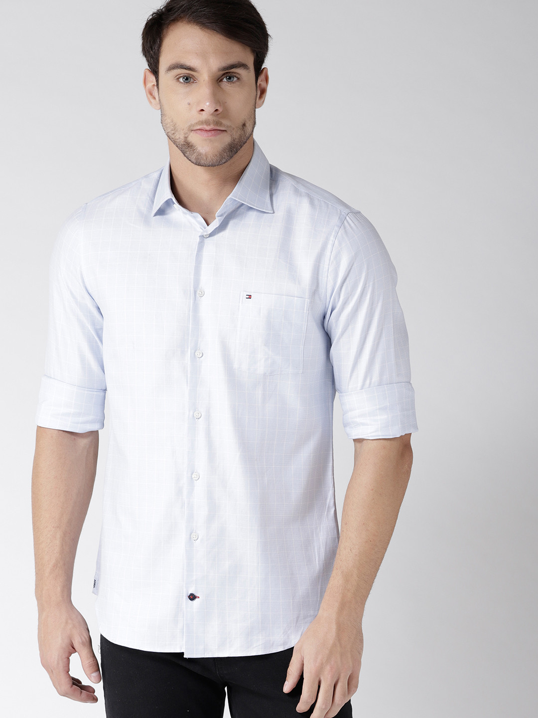 

Tommy Hilfiger Men Blue Fitted Checked Casual Shirt