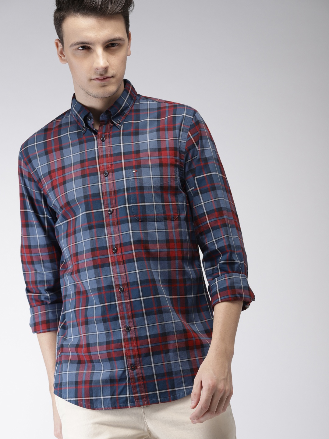 

Tommy Hilfiger Men Blue & Red Slim Fit Checked Casual Shirt