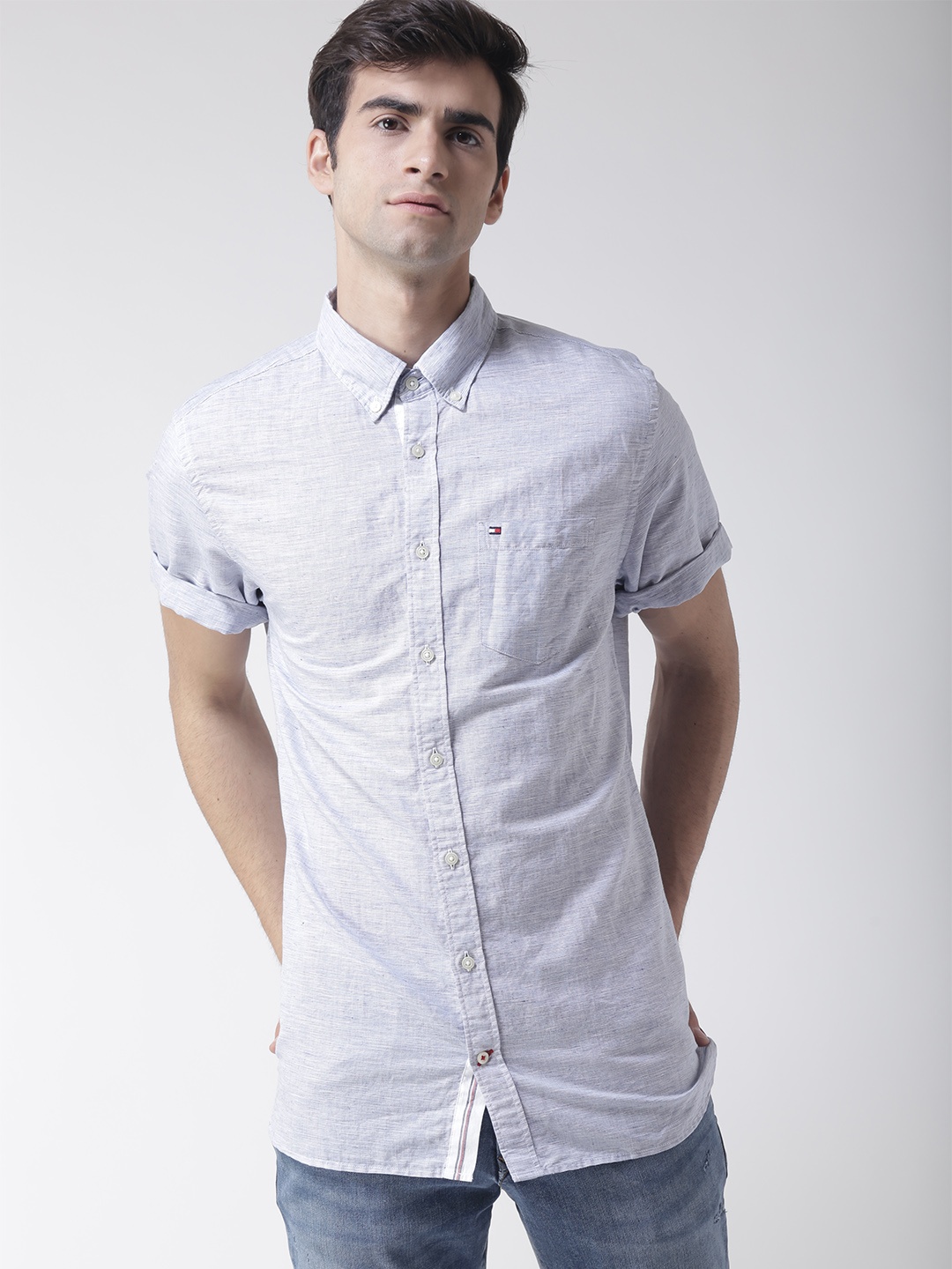 

Tommy Hilfiger Men Blue Regular Fit Solid Casual Shirt
