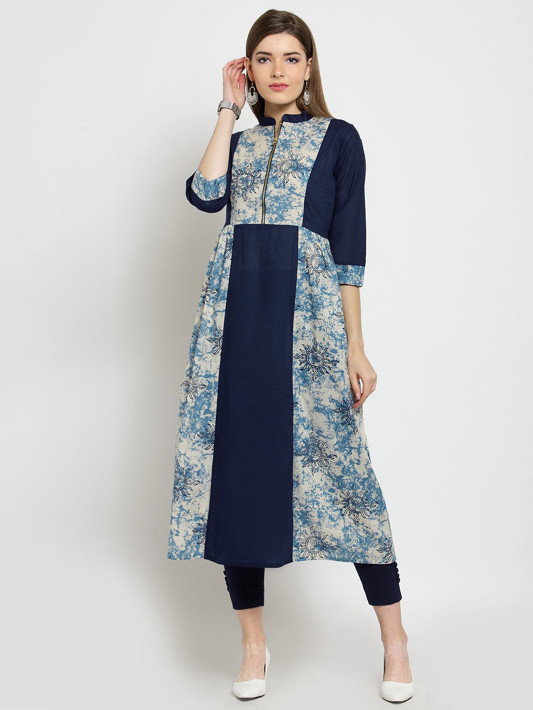 

Get Glamr Women Blue Printed A-Line Kurta