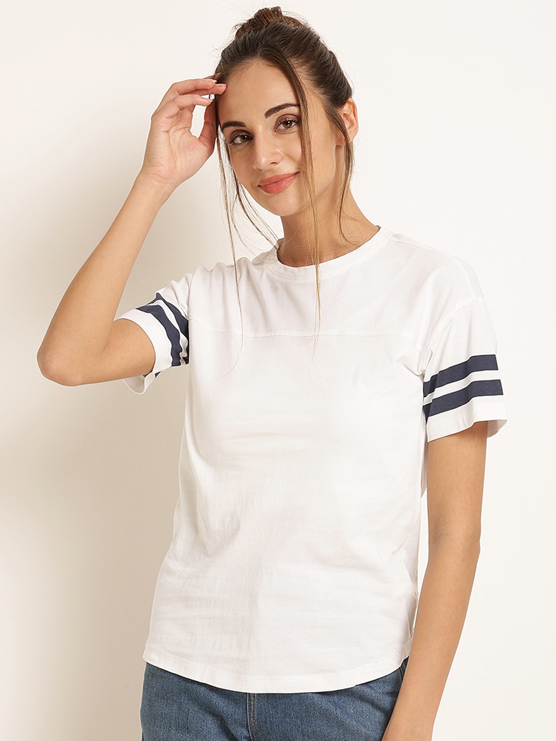 

Harpa Women White Solid Pure Cotton Top