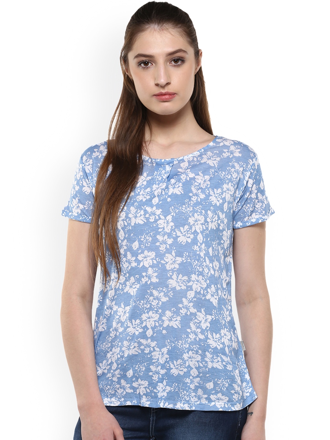 

Crimsoune Club Women Blue Printed Round Neck T-shirt