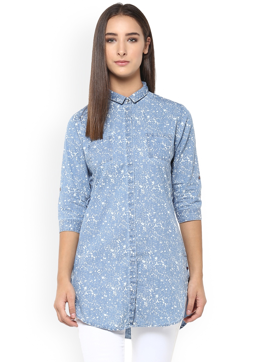 

Crimsoune Club Women Blue Printed Shirt Style Longline Top