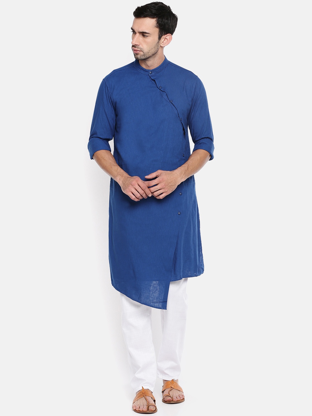 

The Indian Garage Co Men Blue Solid Asymmetric Hem Straight Kurta