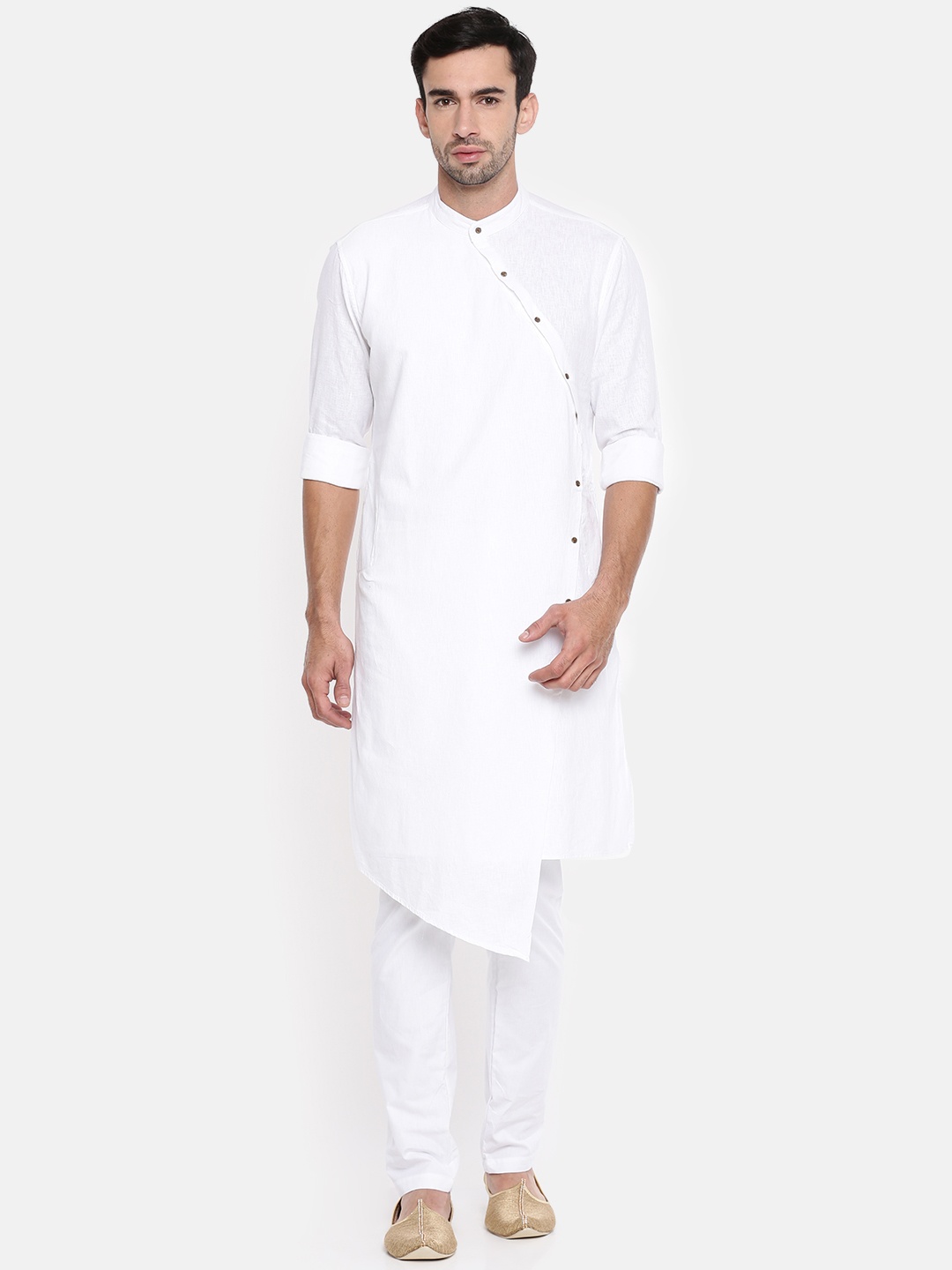 

The Indian Garage Co Men White Asymmetrical Hem Kurta with Pyjamas