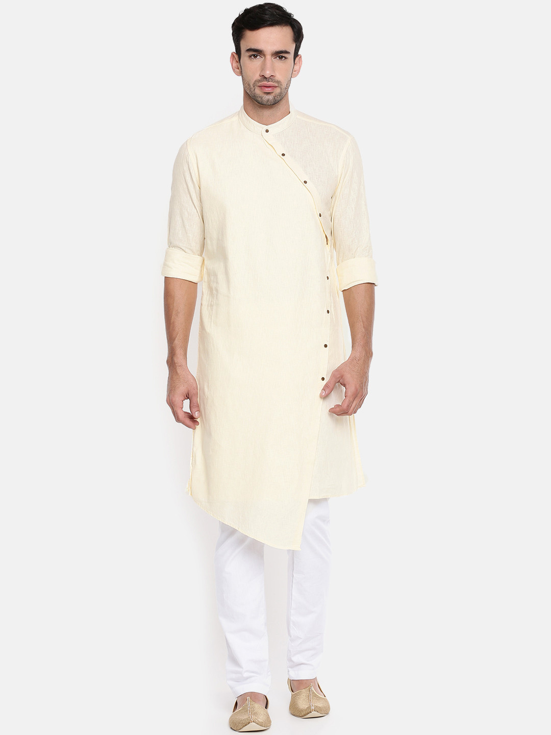 

The Indian Garage Co Men Cream-Coloured & White Asymmetrical Hem Kurta with Pyjamas