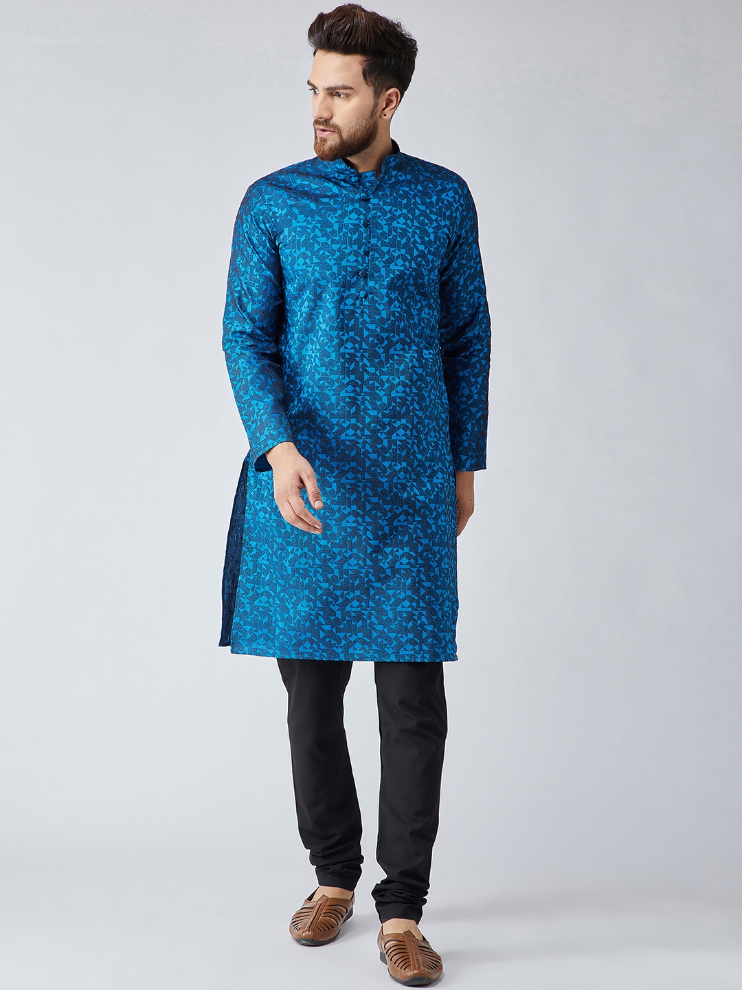 

SOJANYA Men Blue & Black Self Design Kurta with Churidar