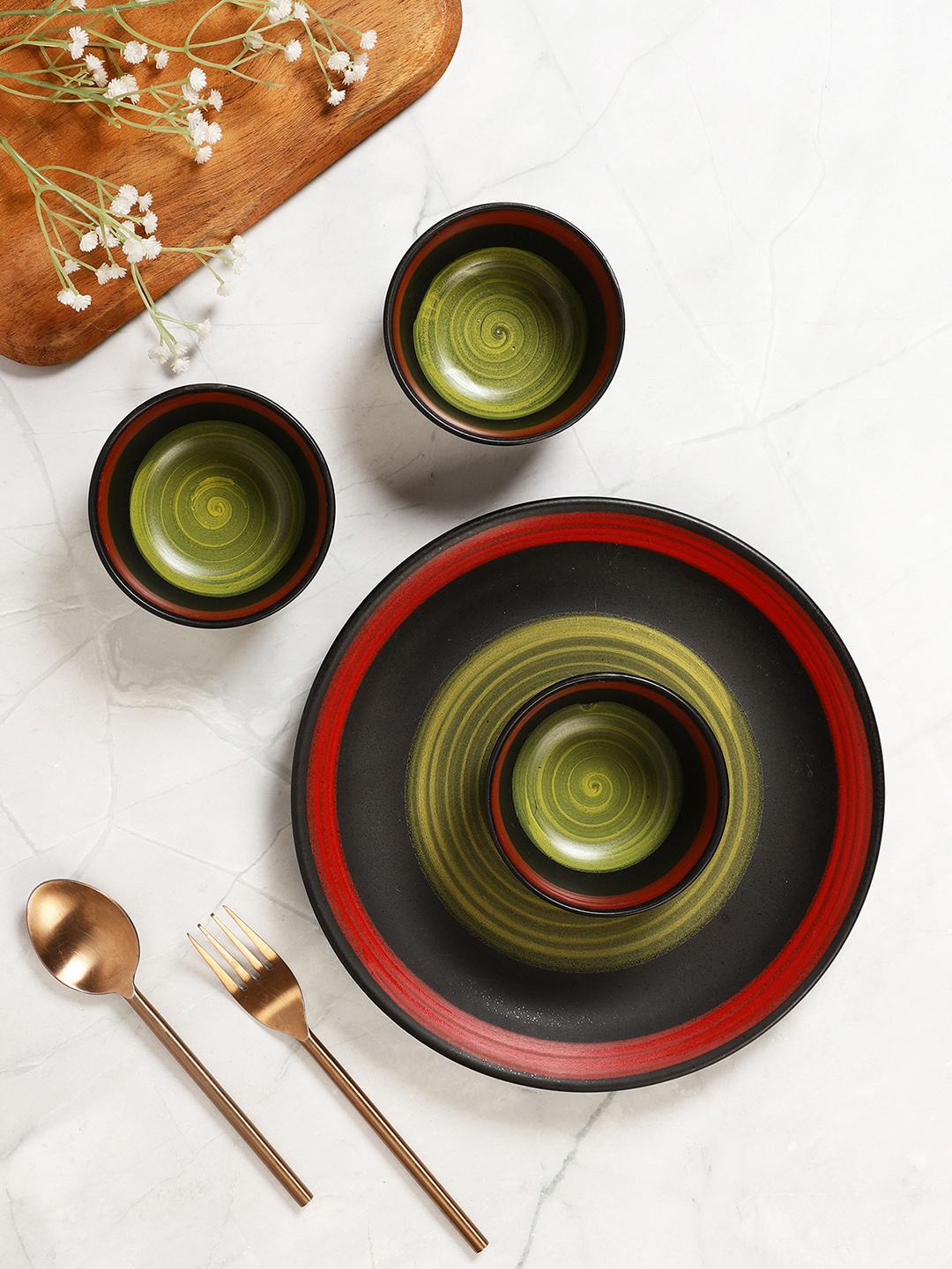 

VarEesha Set of 8 Green & Black Printed Ceramic Dinner Plates & Bowls