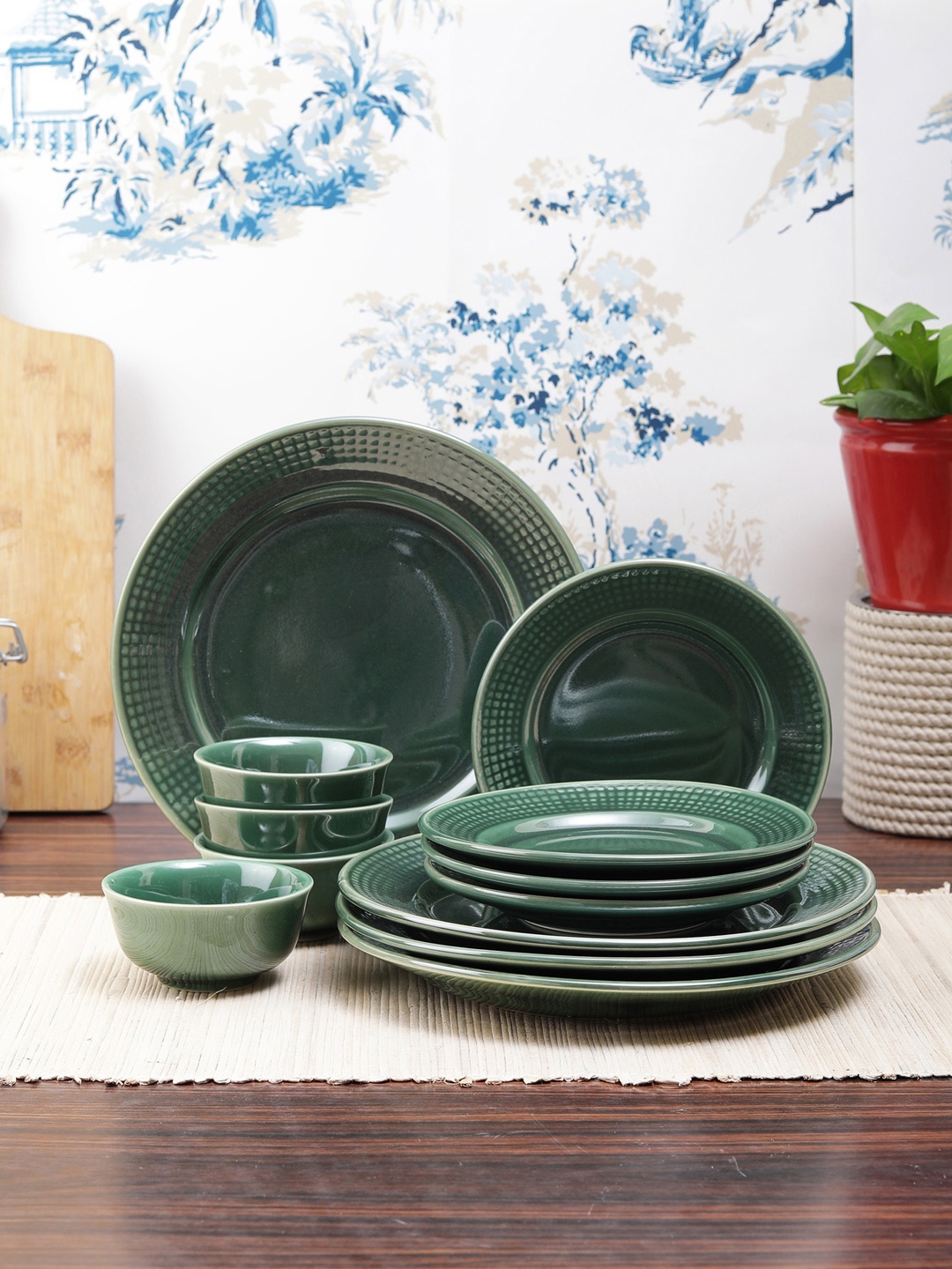 

VarEesha Set of 12 Green Printed Ceramic Dinner Plates & Bowls