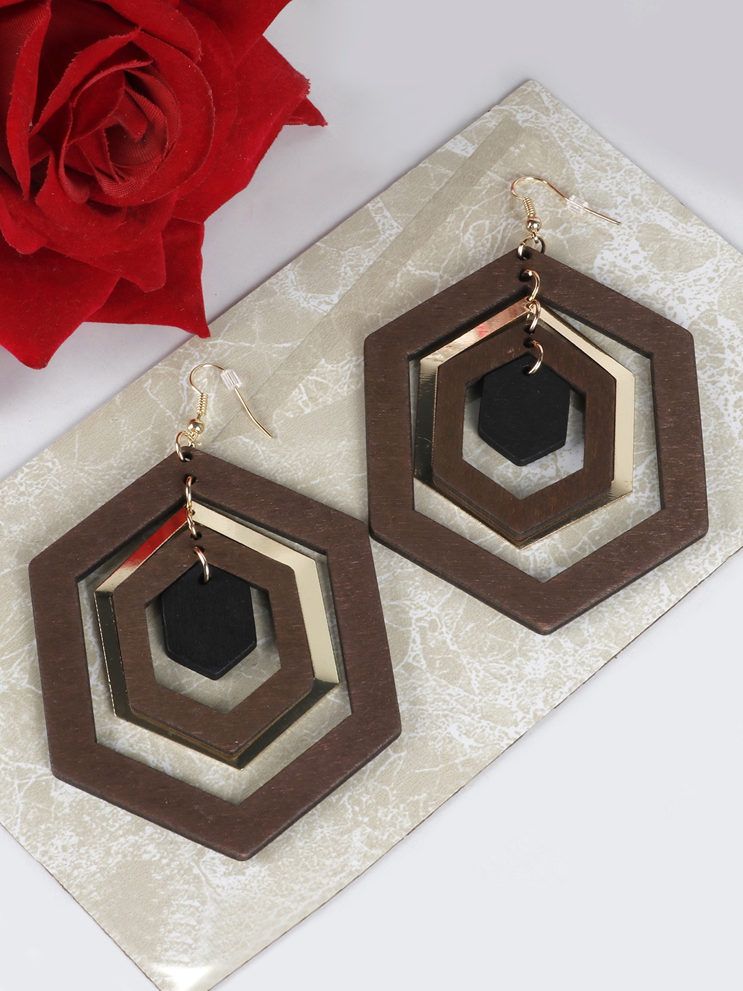 

PRITA BY PRIYAASI Brown & Gold-Toned Handcrafted Wooden Geometric Drop Earrings