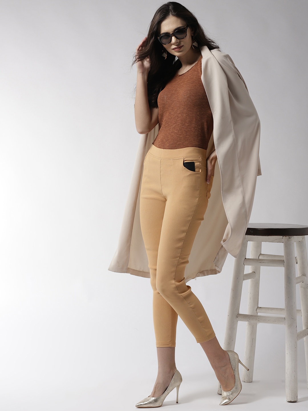 

La Zoire Women Beige Solid Slim Fit Treggings