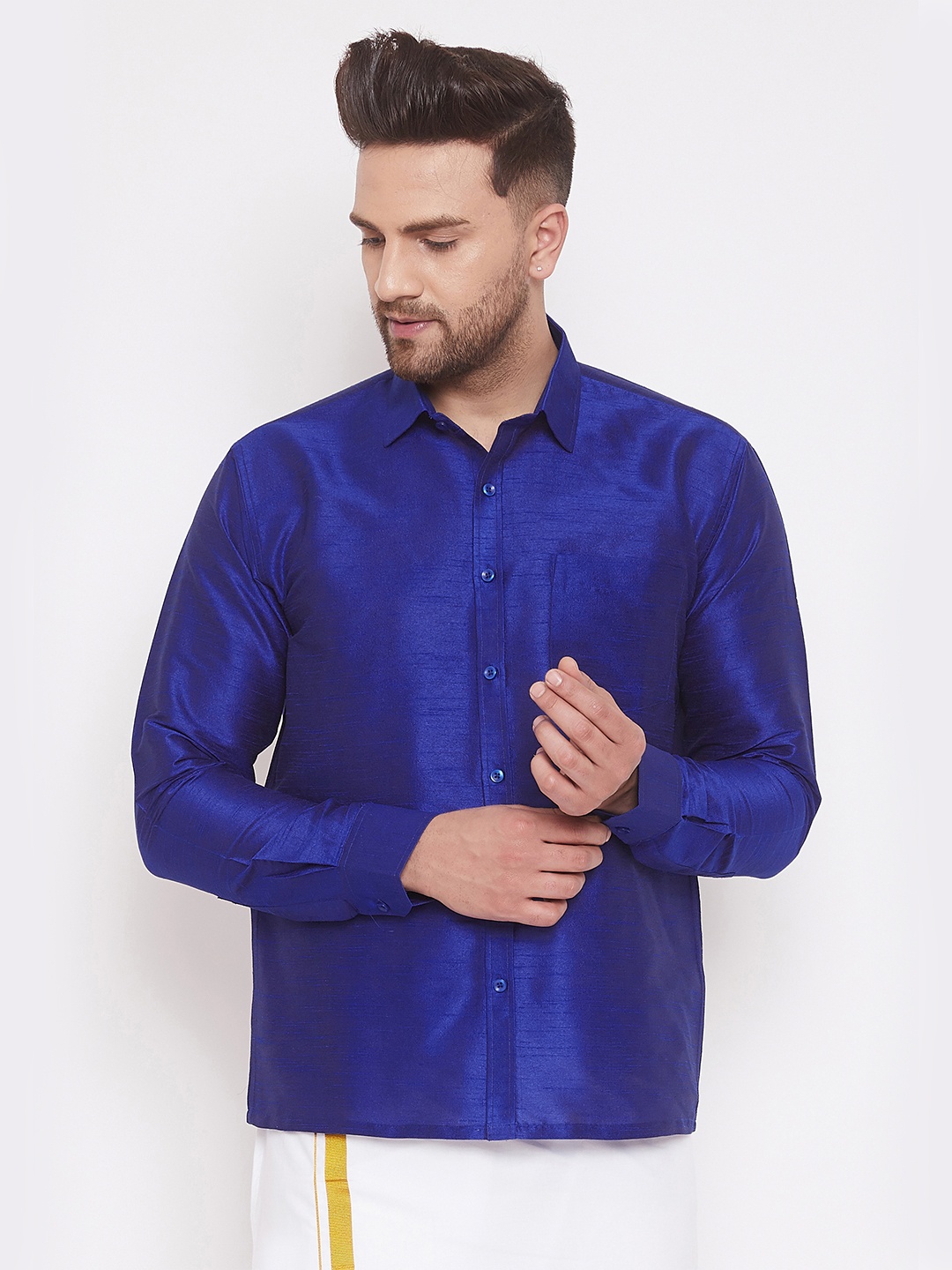 

VASTRAMAY Men Blue Standard Regular Fit Solid Casual Shirt