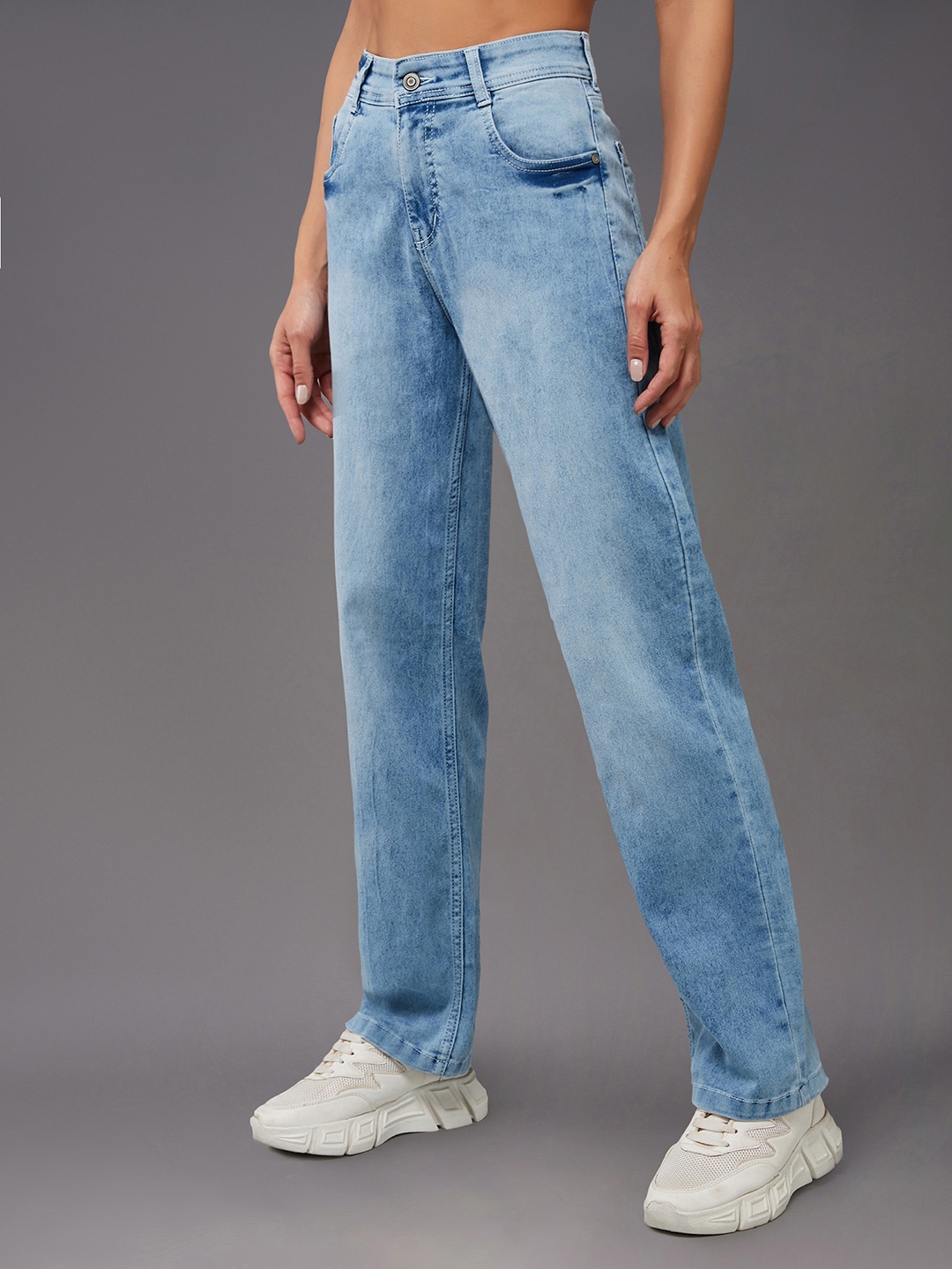

Miss Chase Women Blue Straight Fit Mid-Rise Clean Look Jeans