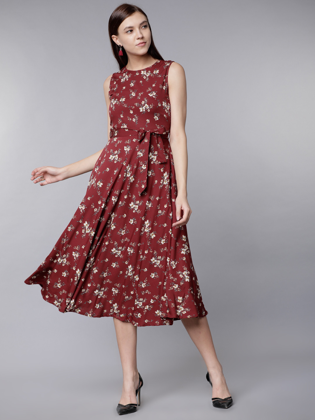 

Tokyo Talkies Women Maroon Floral Print Fit and Flare Dress