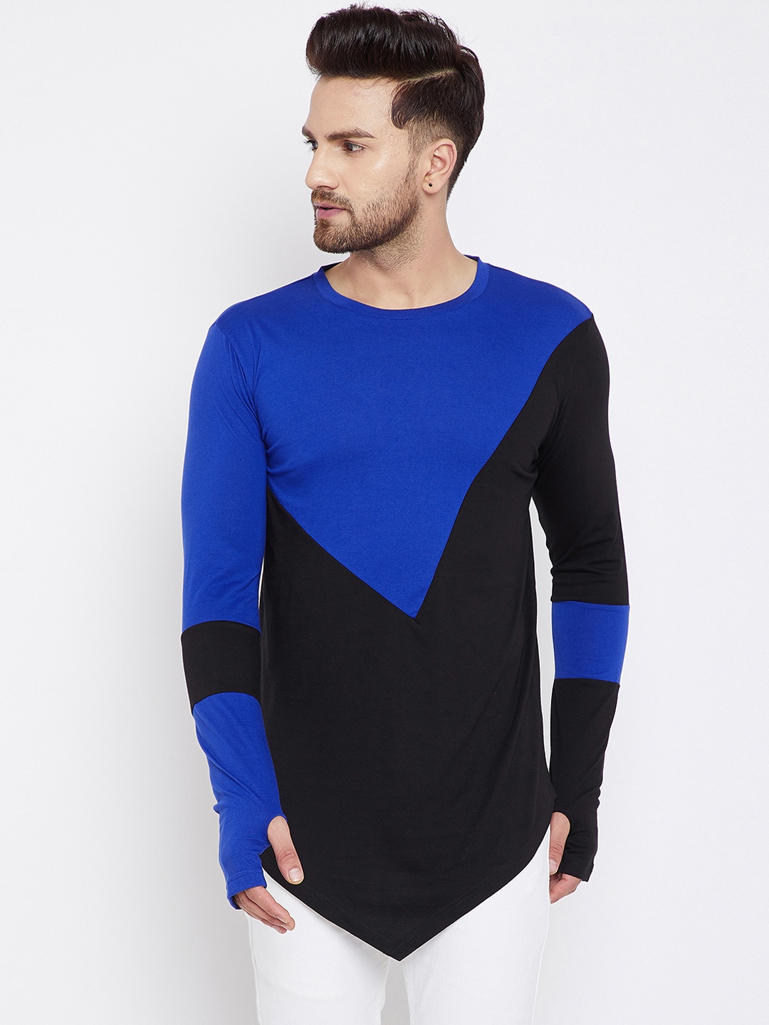 

Hypernation Men Blue Colourblocked Round Neck Longline T-shirt