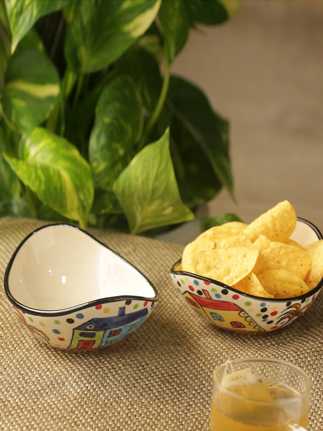 

ExclusiveLane Set of 2 The Hut Curved Ceramic Serving Bowls, Multi