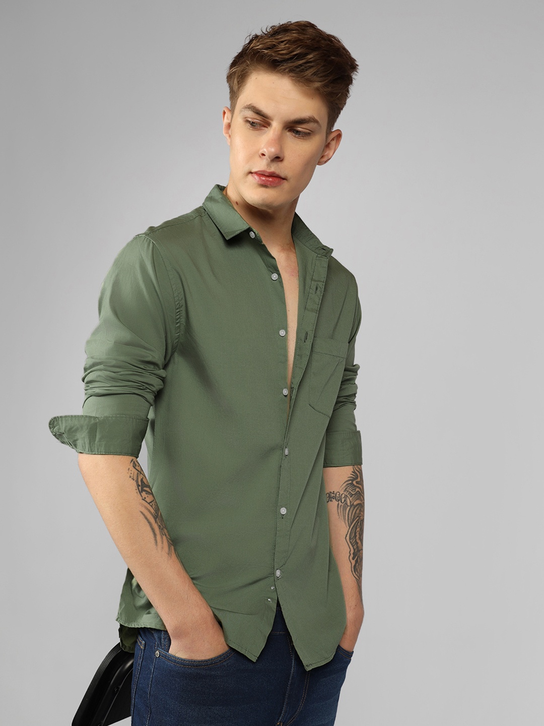 

Dennis Lingo Men Olive Green Slim Fit Casual Shirt
