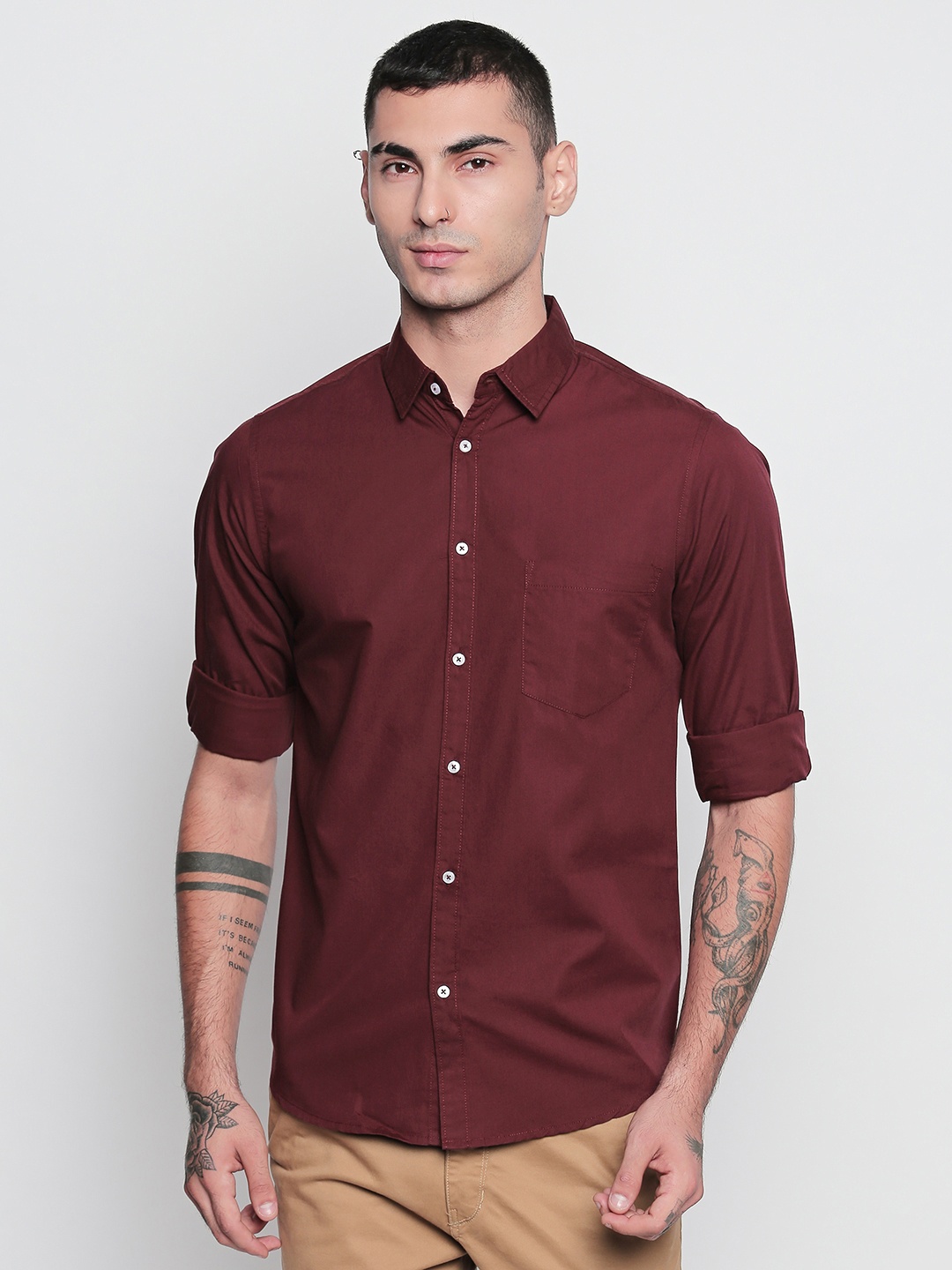 

Dennis Lingo Men Burgundy Slim Fit Solid Casual Shirt