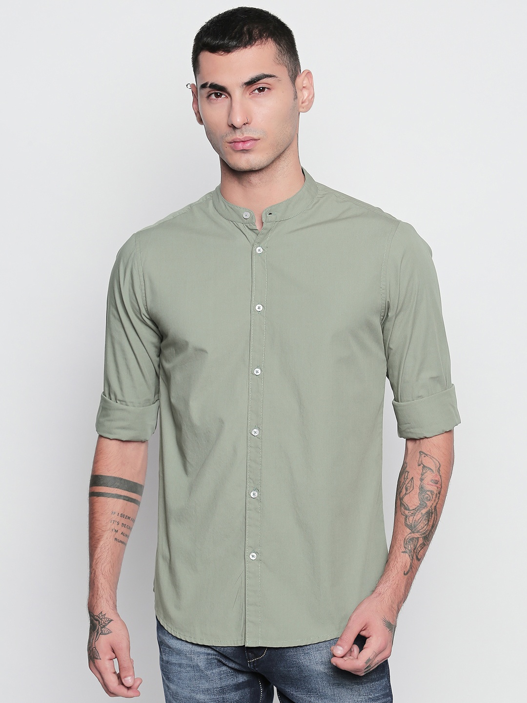 

Dennis Lingo Men Green Slim Fit Solid Casual Shirt