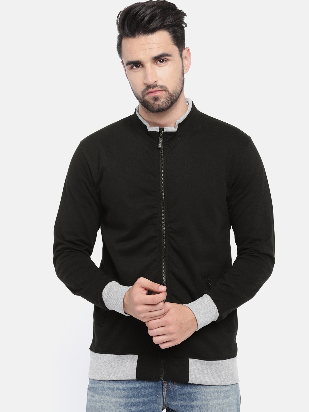 

ARISE Men Black Solid Sweatshirt