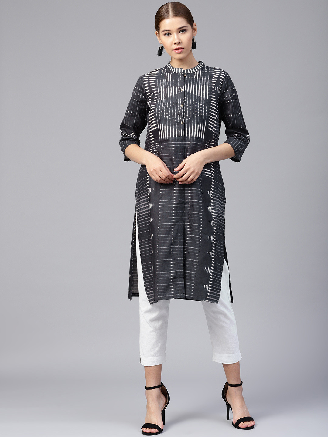 

W Women Charcoal Grey & Off-White Printed Straight Kurta