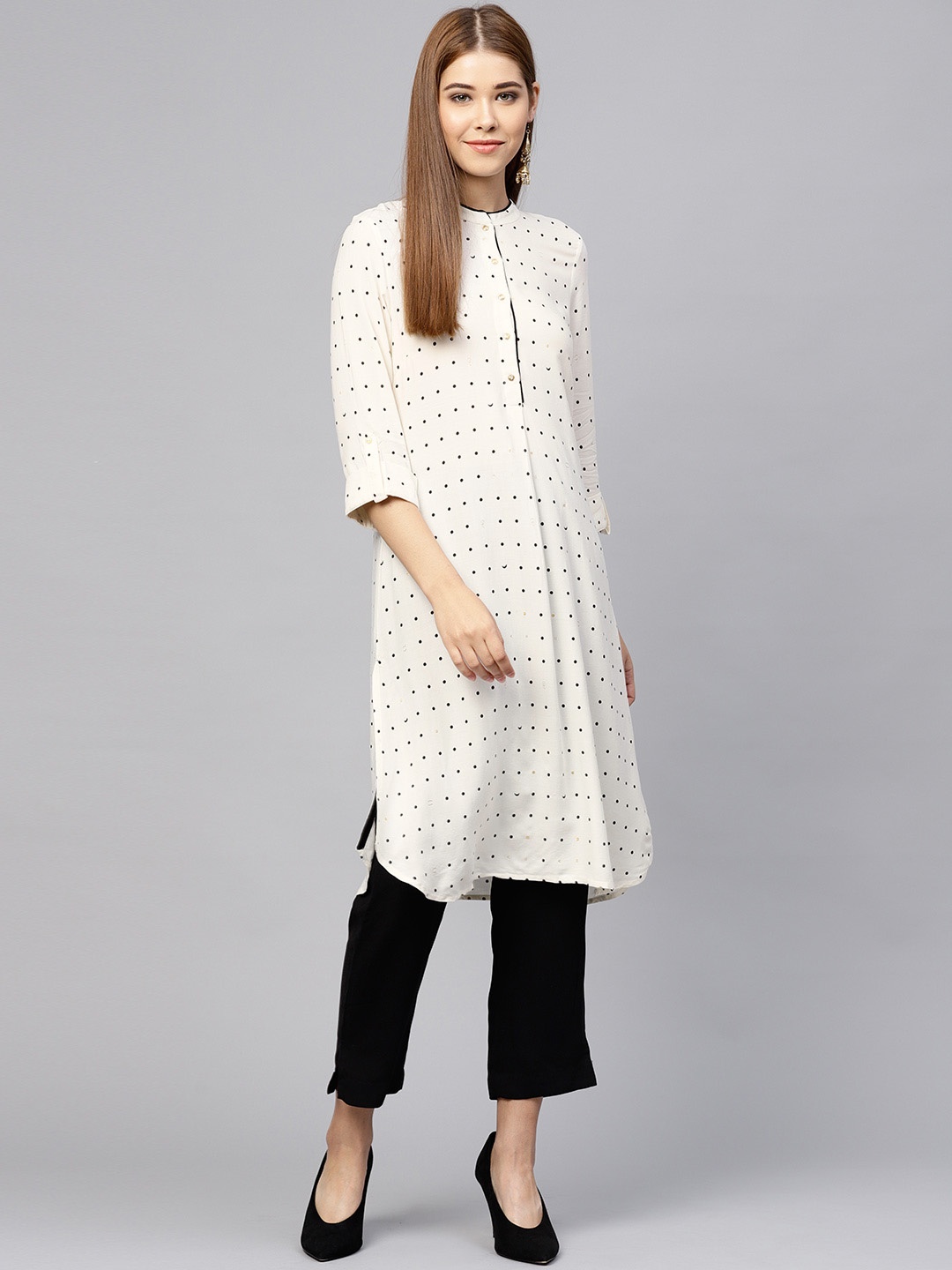 

W Women Off-White & Black Printed Straight Kurta