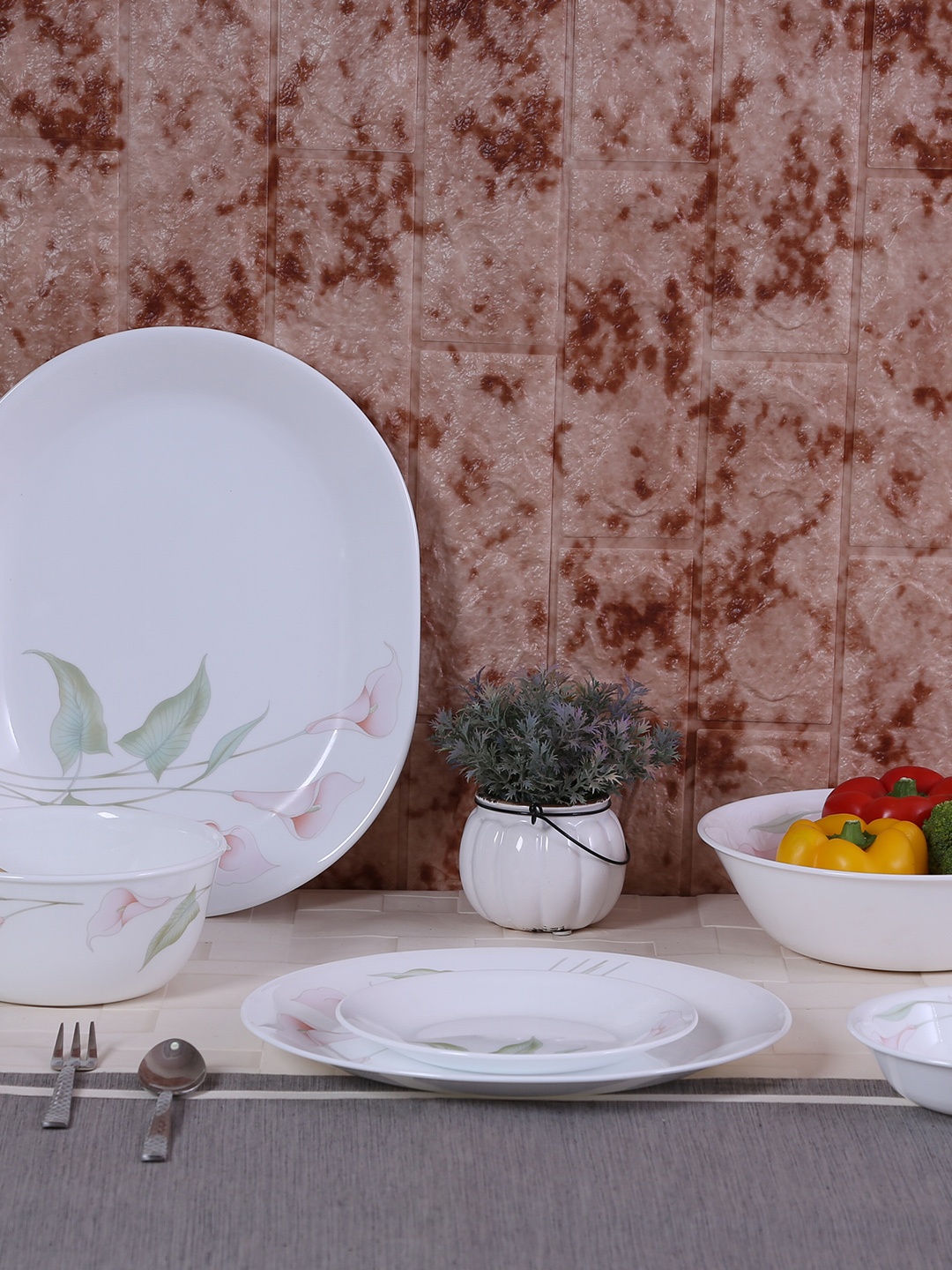 

Corelle White 8-Pieces Printed Glass Dinner Set