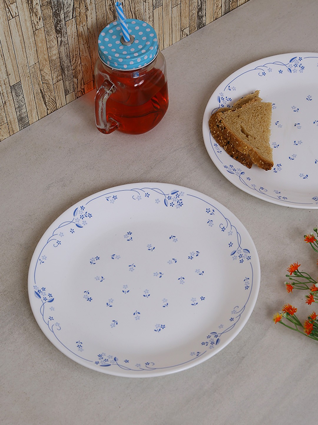 

Corelle White Printed Plate Set
