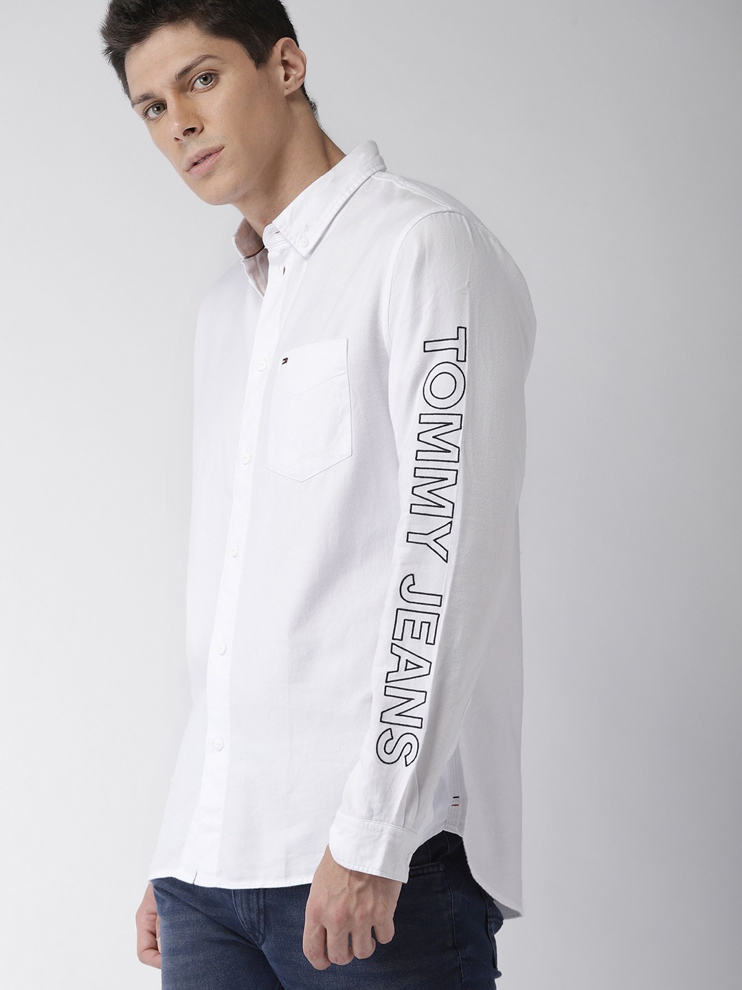 

Tommy Hilfiger Men White Regular Fit Solid Casual Shirt