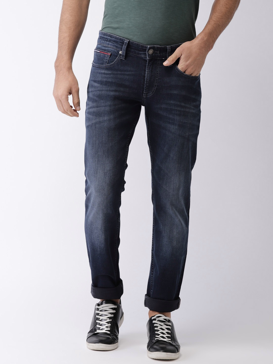 

Tommy Hilfiger Men Blue Slim Fit Mid-Rise Clean Look Stretchable Jeans