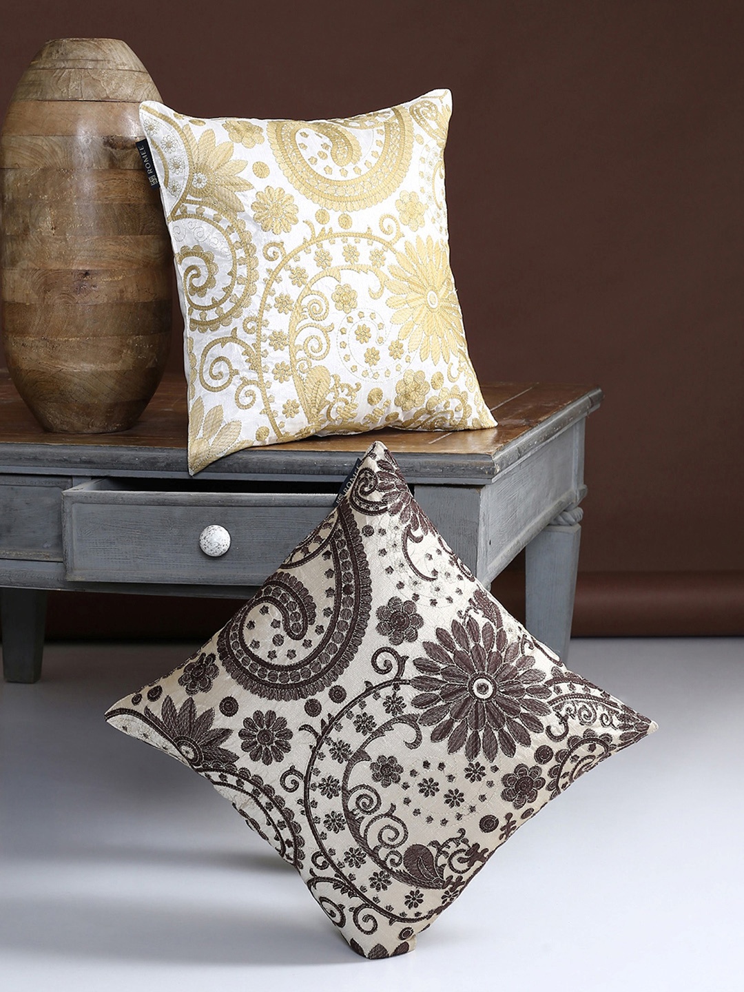 

ROMEE Brown & Gold Set of 2 Floral Square Cushion Covers