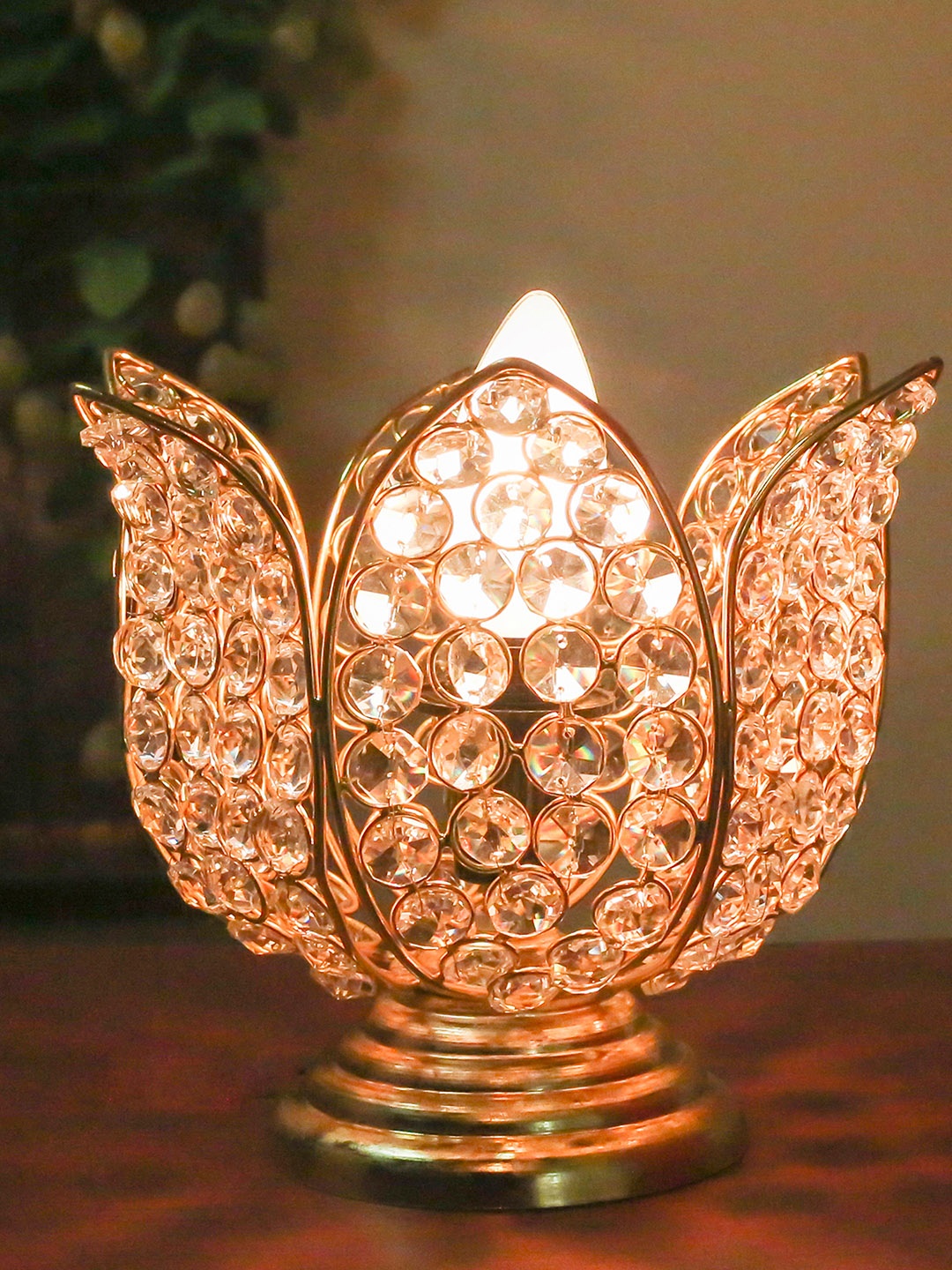 

Homesake Gold-Toned Self Design Lotus Crystal Handcrafted Table Lantern