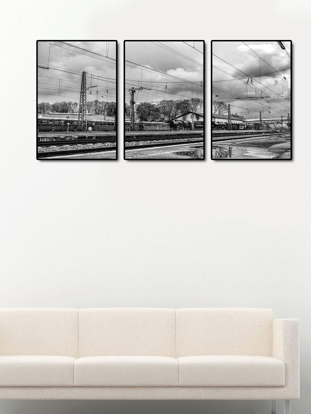 

999Store Black & Grey 3-Panel Train Wall Art