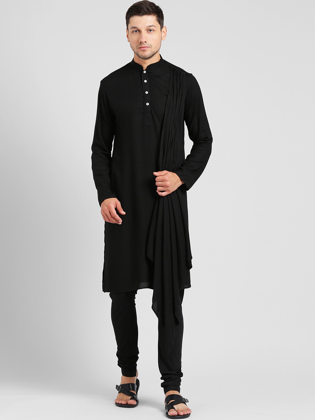 

KISAH Men Black Solid Kurta with Churidar