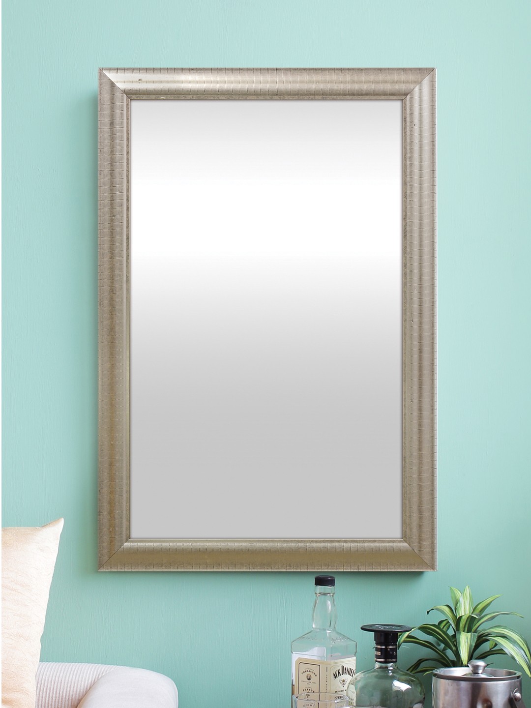 

999Store Silver-Toned Fibre Wall Mirror