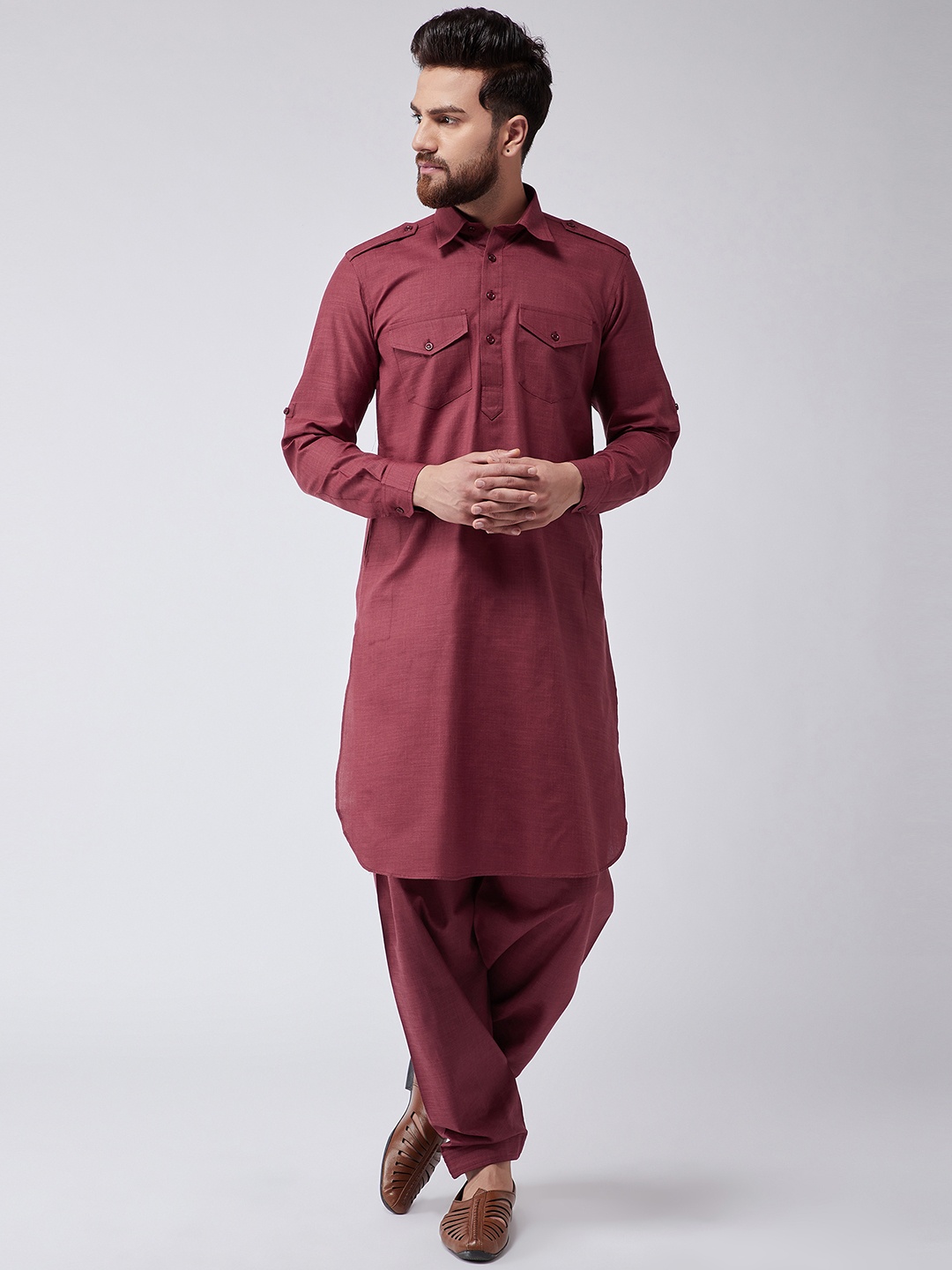 

SOJANYA Men Maroon Solid Kurta with Salwar