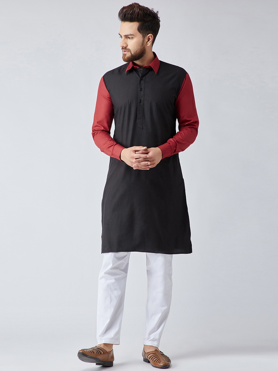 

SOJANYA Men Maroon & Black Colourblocked Kurta with Pyjamas