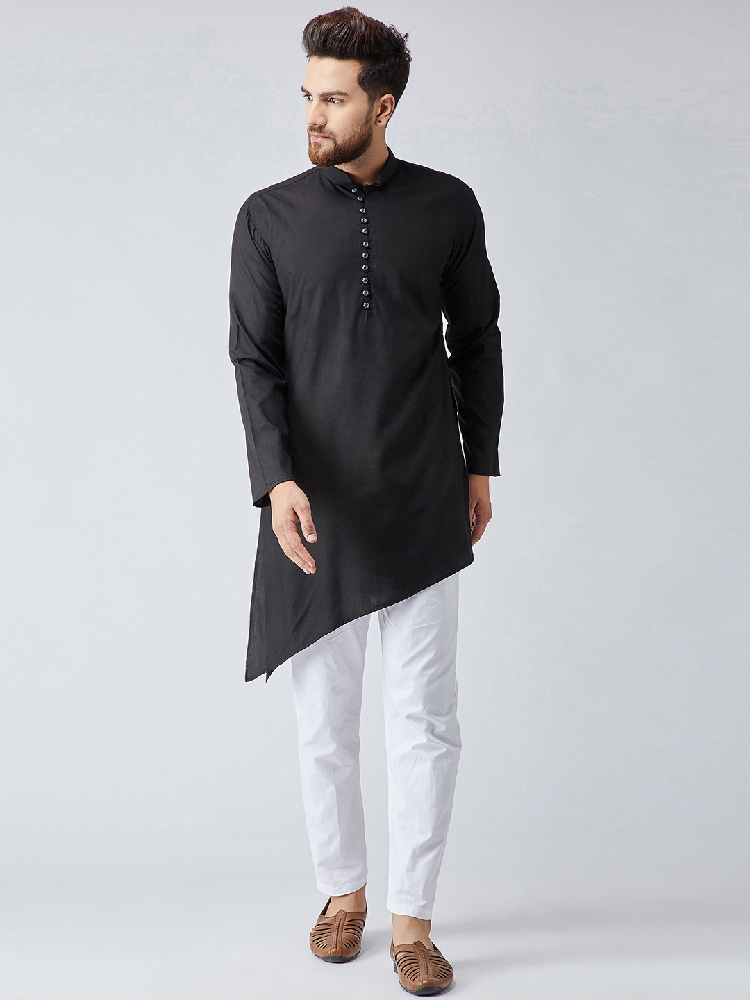 

SOJANYA Men Black & White Solid Kurta with Pyjamas