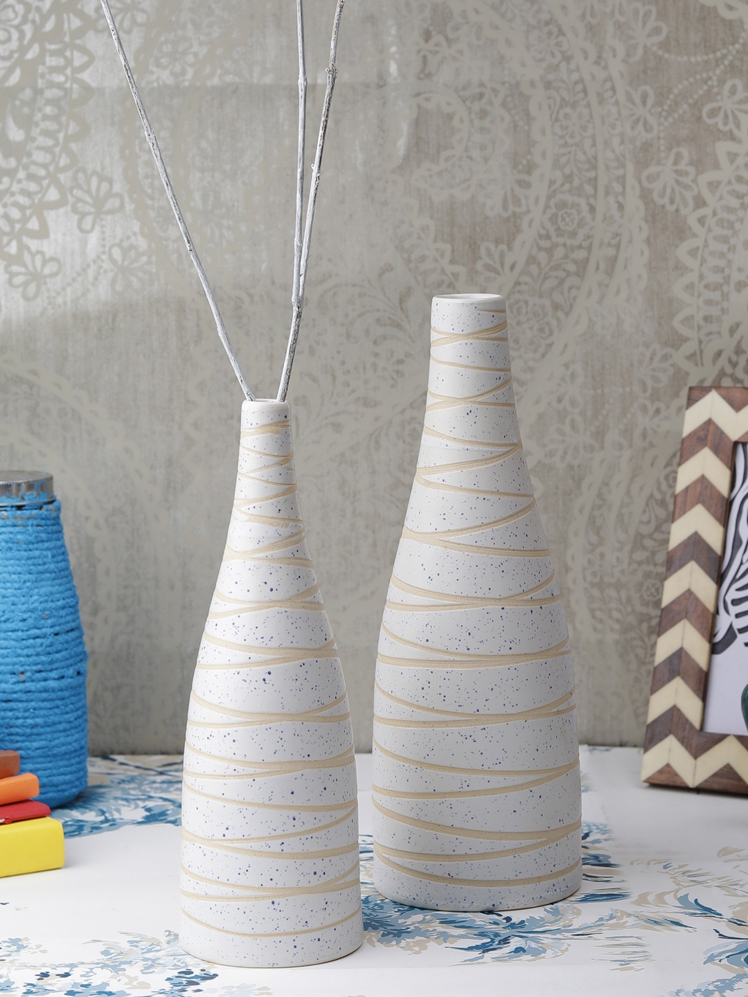 

VarEesha Set of 2 White Ceramic Cris Cross Organic Vases