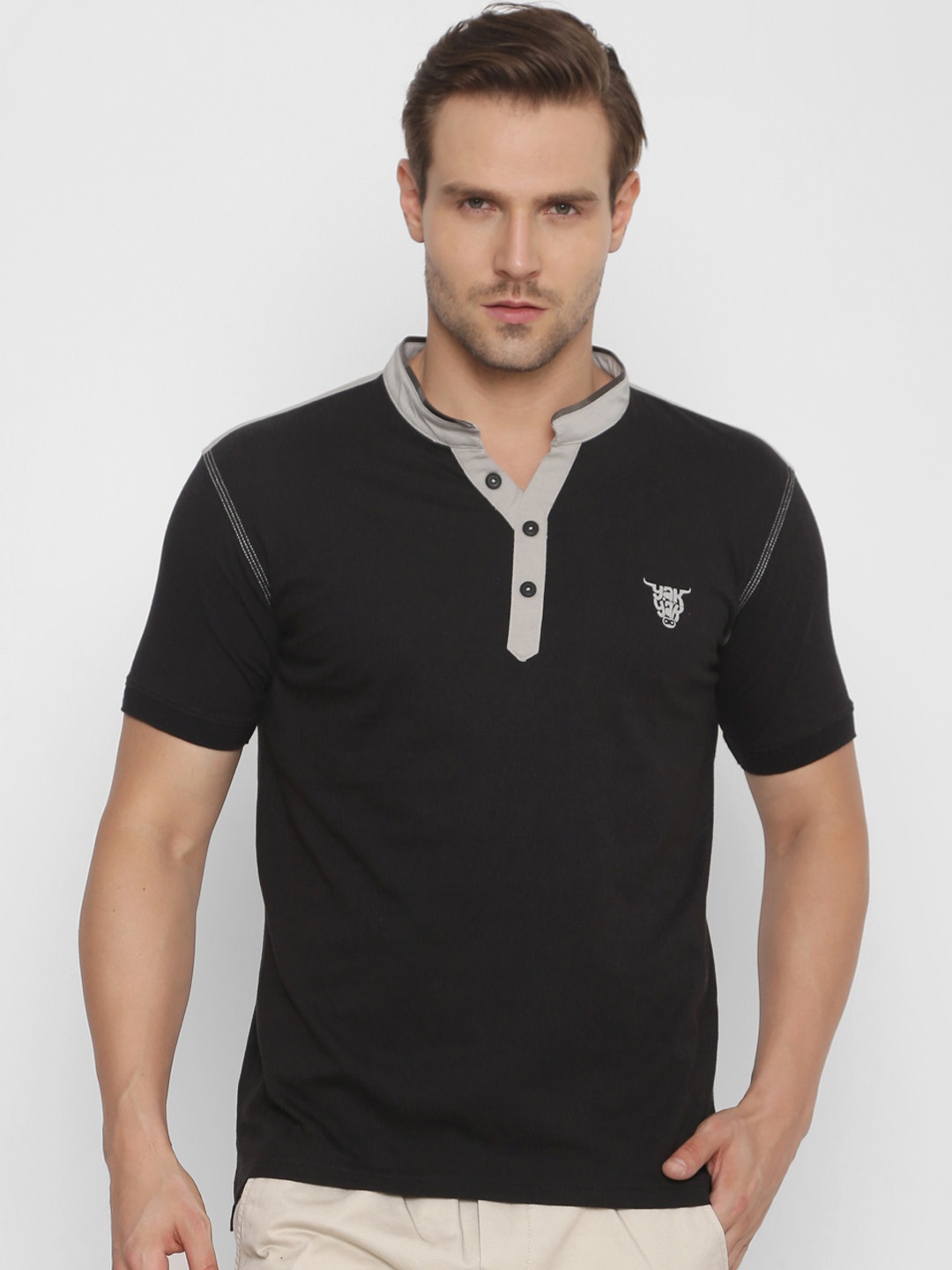 

YAK YAK Men Black Solid Mandarin Collar Slim Fit T-shirt