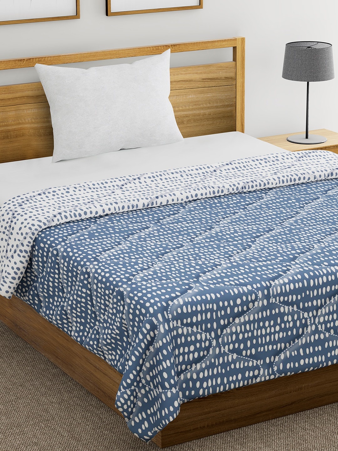 

Divine Casa Blue & White Geometric Mild Winter 110 GSM Single Bed Comforter