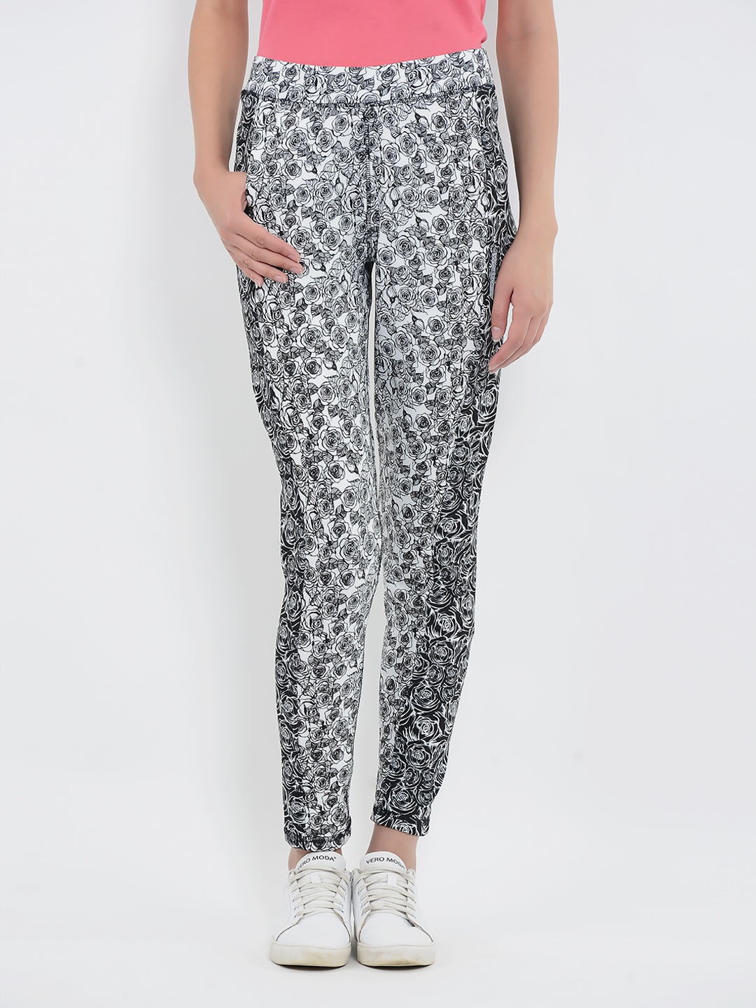 

Sweet Dreams Women White & Black Printed Workout Tights